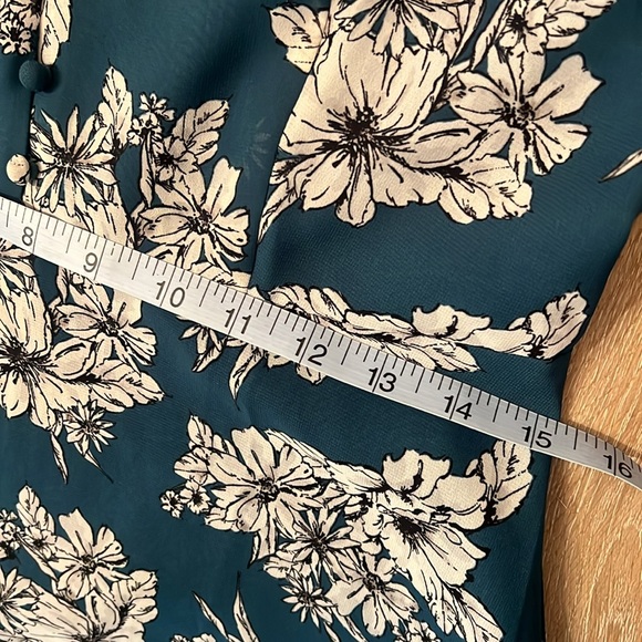 Ann Taylor - long, sheer sleeve, full skirt, lined teal colored floral dress. 4. - Picture 13 of 16